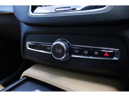 2023 Volvo XC90 - thumbnail 14