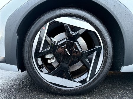 2025 Kia EV4 Earth 3 (81.4 KWh Battery) 594km range €42,995 thumbnail