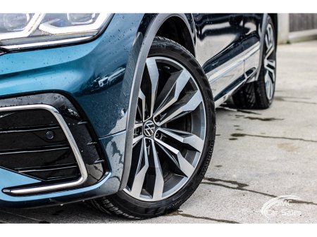 2021 Volkswagen Tiguan - thumbnail 2