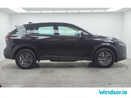 2022 Nissan Qashqai 1.3 PET MILD HYBRID SV €25,495 thumbnail