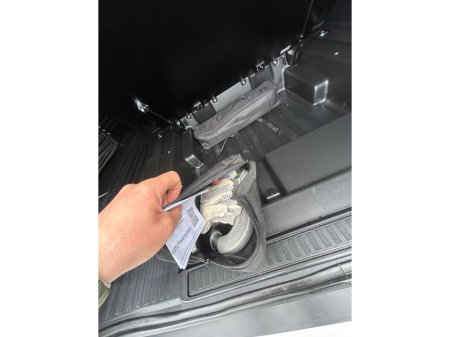 2023 Land Rover Defender - thumbnail 29