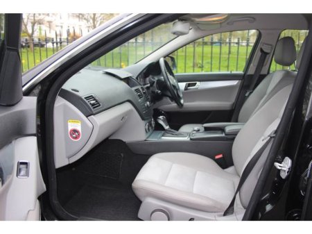 2009 Mercedes-Benz C Class - thumbnail 8