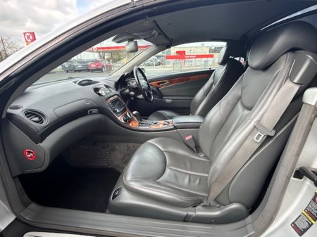 2003 Mercedes-Benz SL Class - thumbnail 23