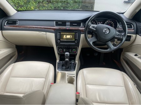 2014 Skoda Superb ELEGANCE 1.6 TDI 105HP 4DR thumbnail