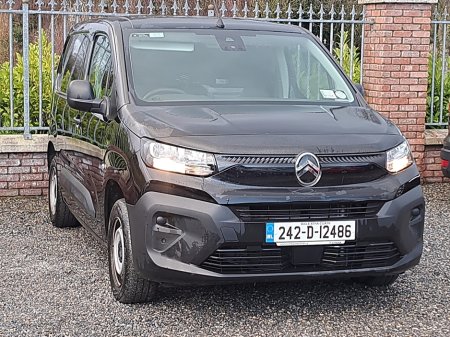 2024 Citroen Berlingo Enterprise Blue 1.5 Diesel Panel van only 22,000 Kms Vat invoice available. €21,750 thumbnail