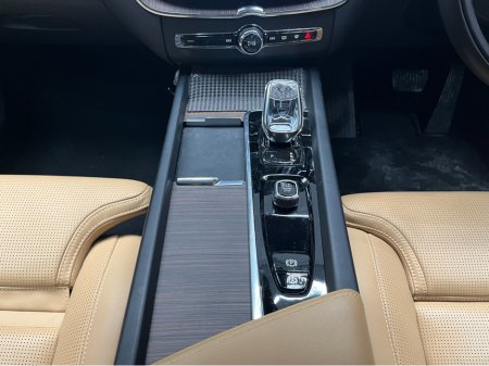 2022 Volvo XC60 - thumbnail 24