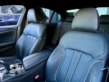 2023 BMW 5 Series - thumbnail 8