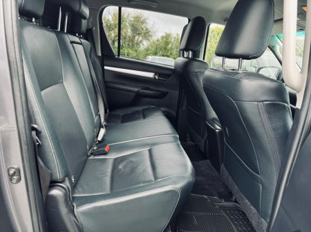 2019 Toyota Hilux - thumbnail 13