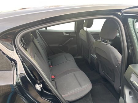 2020 Ford Focus ST-LINE 1.5 TDCI 125PS 6SPEED 5DR €19,950 thumbnail