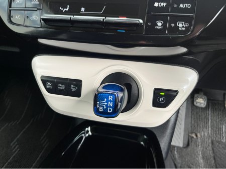 2018 Toyota Prius TOURING SELECTION AUTOMATIC 1.8 HYBRID PETROL //HIGH SPEC//FULL LEATHER HEATED SEATS//HEAD UP DISPLAY//ADAPTIVE CRUISE CONTROL//REVERSE CAMERA// €16,950 thumbnail