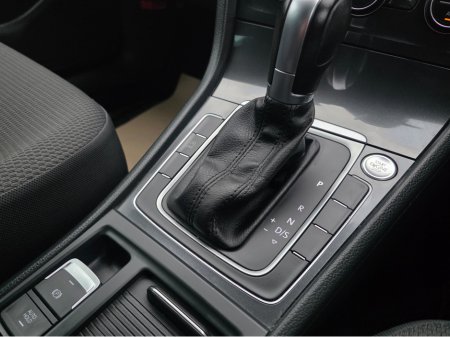 2017 Volkswagen Golf ( 172 REG 1.2 TSI NAVIGATION  ANDROID AUTO CARPLAY SIMI DEALER LOW TAX BAND €16,950 thumbnail