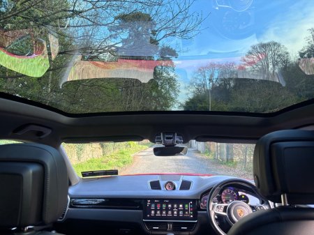 2022 Porsche Cayenne - thumbnail 22