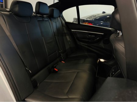 2018 BMW 3 Series - thumbnail 9