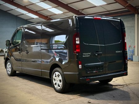 2023 Renault Trafic LL30 BUSINESS PLUS DC // LOW MILEAGE // VAT INVOICE // €20,950 thumbnail