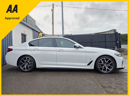 2021 BMW 5 Series 520D M-SPORT * LOW MILES * HARMAN/KARDON €37,900 thumbnail