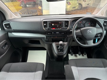 2020 Citroen SpaceTourer FEEL BLUEHDI €33,999 thumbnail