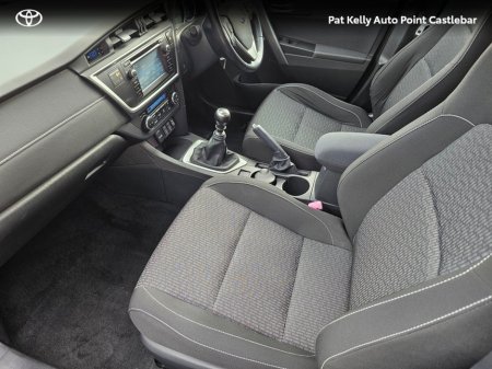 2015 Toyota Auris 1.33 5DR SOL 4DR €13,950 thumbnail