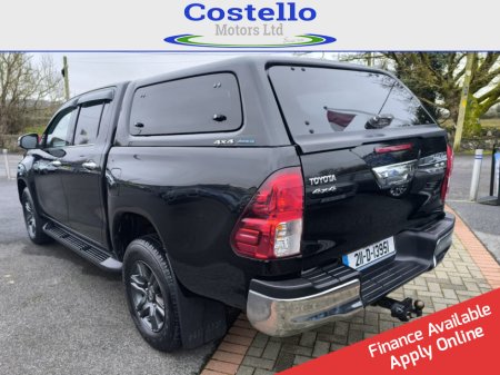 2021 Toyota Hilux 2.4 DOUBLE CAB SR5 4DR €36,000 thumbnail