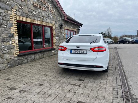 2017 Ford Mondeo 2.0 TDCI ZETEC ECO S/S 150PS 5DR thumbnail
