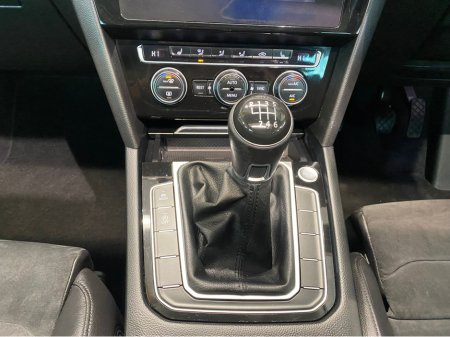 2018 Volkswagen Passat - thumbnail 18