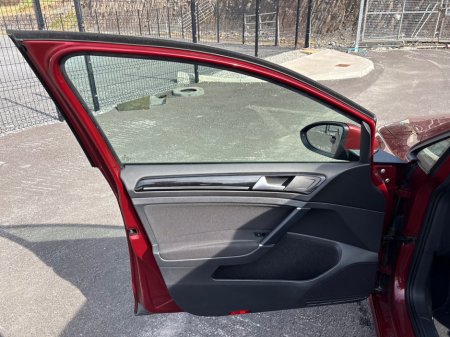 2019 Volkswagen Golf - thumbnail 18