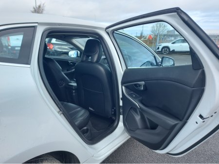 2014 Volvo V40 - thumbnail 10