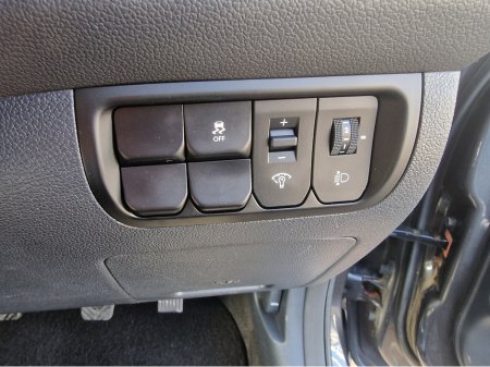 2016 Kia Rio - thumbnail 19