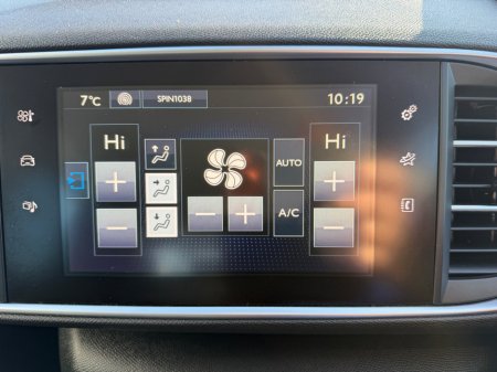 2017 Peugeot 308 - thumbnail 12