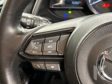 2018 Mazda Demio 1.3 AUTOMATIC - ALLOY WHEELS - PARKING RADAR - HEATING / AC CONTROLS - MULTI FUNCTION STEERING WHEEL €13,950 thumbnail