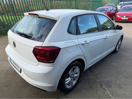 2018 Volkswagen Polo - view 4