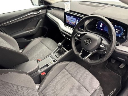 2023 Skoda Octavia - thumbnail 6