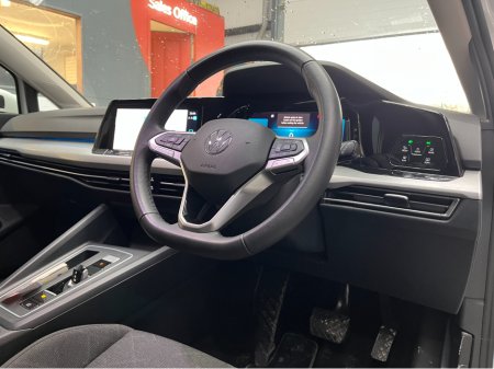 2024 Volkswagen Golf - thumbnail 9