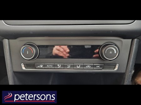 2015 Volkswagen Polo 1.2 TSI 5 DOOR AUTOMATIC - LOW MILEAGE €11,950 thumbnail