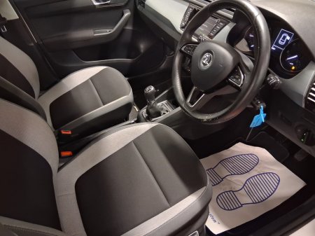 2015 Skoda Fabia - thumbnail 6