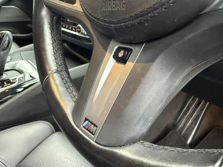 2022 BMW 5 Series 530e M Sport thumbnail