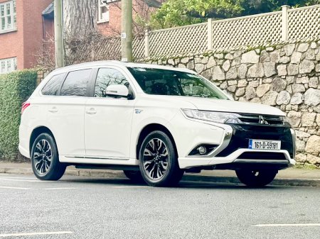 2016 Mitsubishi Outlander 2.0 GX4H PHEV 200BHP 5DR AUTO €13,900 thumbnail