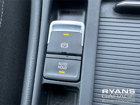 2017 Volkswagen Golf **DEPOSIT PAID** 1.2 TSI AUTO 5DR €15,500 thumbnail