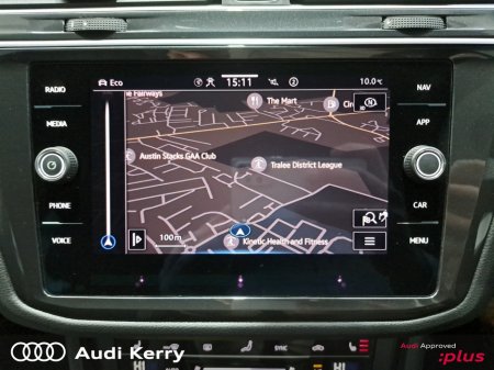 2023 Volkswagen Tiguan 2.0 TDI R LINE SA 5DR A €40,900 thumbnail