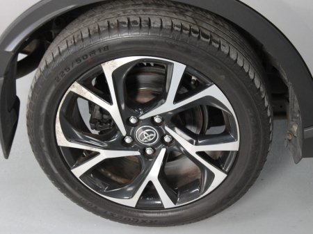 2019 Toyota C-HR - thumbnail 28