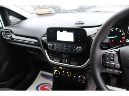 2018 Ford Fiesta 1.1L 70 PS Zetec €13,500 thumbnail