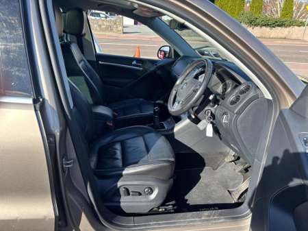 2015 Volkswagen Tiguan - thumbnail 8