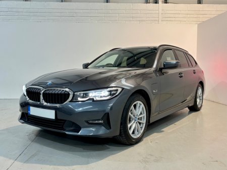 2022 BMW 3 Series - thumbnail 3