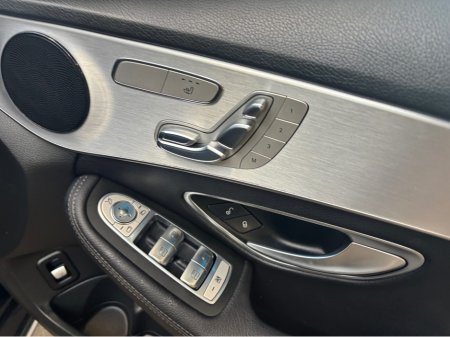 2017 Mercedes-Benz C Class - thumbnail 19