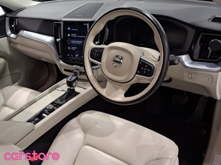 2018 Volvo XC60 D4 (190hp) FWD Momentum Manual €25,880 thumbnail