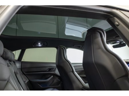 2023 Porsche Taycan - thumbnail 14