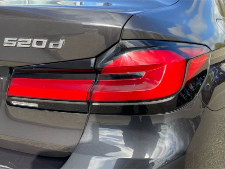 2022 BMW 5 Series - thumbnail 19