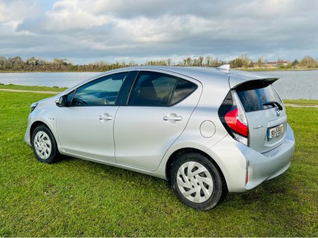 2019 Toyota Aqua - thumbnail 12