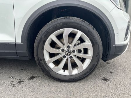 2026 Volkswagen T-Roc - thumbnail 5