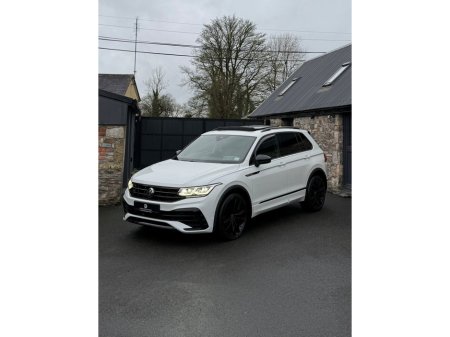 2023 Volkswagen Tiguan 2.0 TDI 150HP R-Line DSG 27.5% €49,995 thumbnail