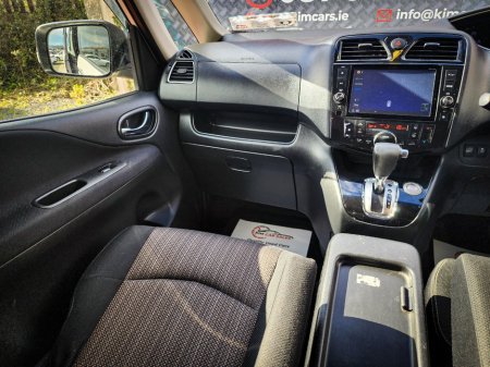 2015 Nissan Serena - thumbnail 12